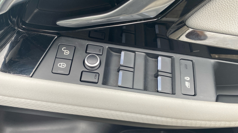 Land Rover Range Rover Evoque 2.0 D150 R-Dynamic 5dr 2WD Diesel Hatchback